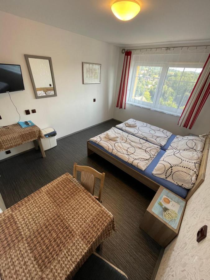 Maxovo Království Apartamento Rovensko pod Troskami Exterior foto
