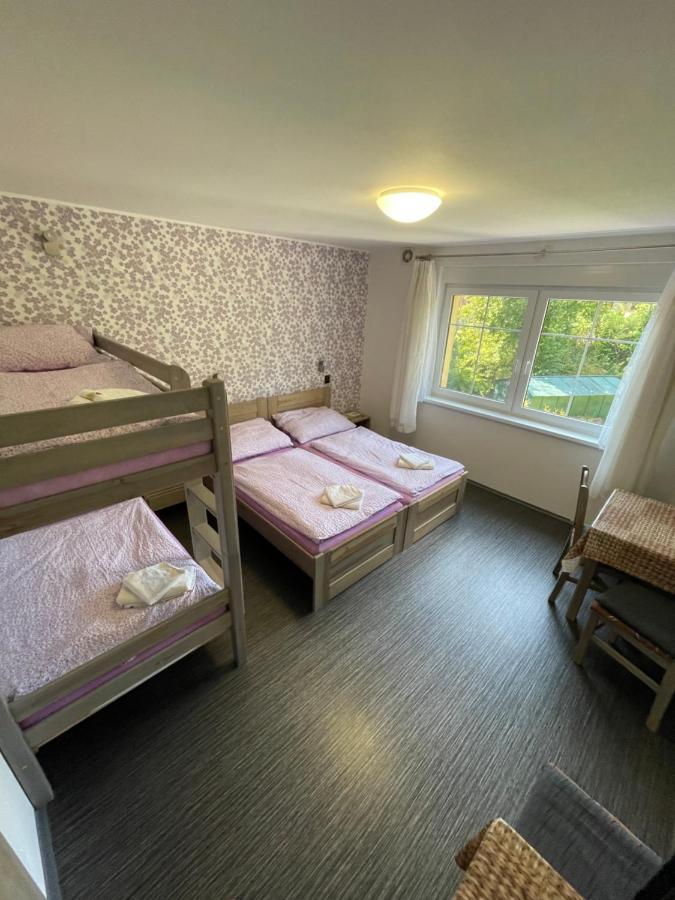 Maxovo Království Apartamento Rovensko pod Troskami Exterior foto
