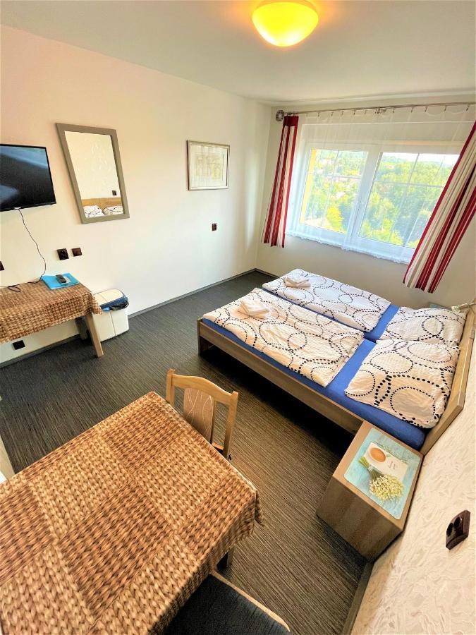 Maxovo Království Apartamento Rovensko pod Troskami Exterior foto