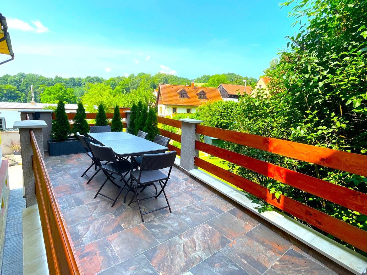 Maxovo Království Apartamento Rovensko pod Troskami Exterior foto