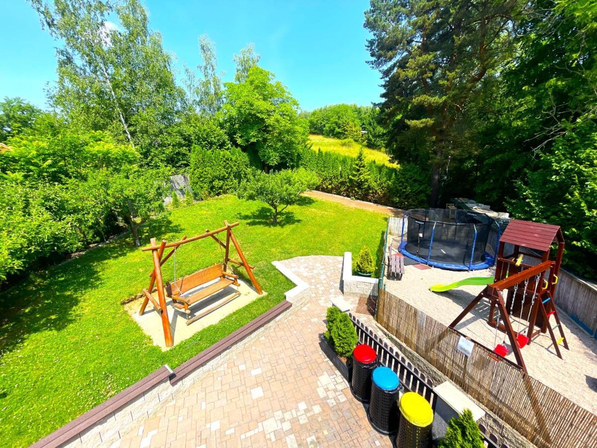 Maxovo Království Apartamento Rovensko pod Troskami Exterior foto